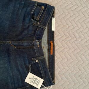 Joe's Womens Jeans 32 nwt The Honey Bootcut. Its a dark wash